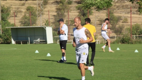 İrfan Buz: 'Adem Büyük, milli takımda olması gereken bir futbolcu'