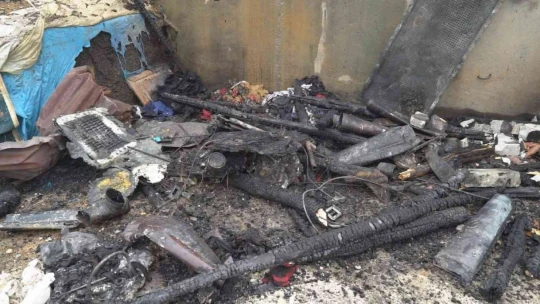 İtfaiye yol sorunu nedeniyle gecikince 2 evin çatısı küle döndü