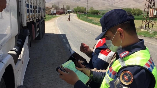 Jandarma'dan kısıtlamada sıkı kontrol