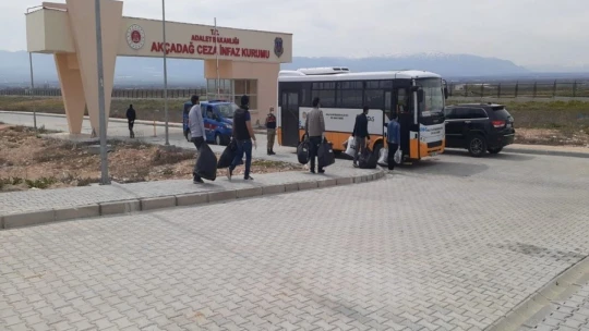 Jiletle kendini yaralayan hükümlü hayatını kaybetti