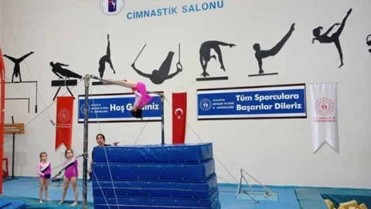 Jimnastik şampiyonası çekişmeli geçti