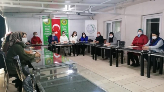 Kadın girişimciler istişare için bir araya geldi