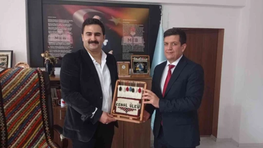 Kadınlar hem öğreniyor, hem de üretime katkıda bulunuyor