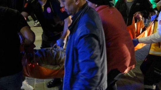 Kafeyi basıp işletme sahibine, karısı ve kızının gözü önünde dehşeti yaşattılar