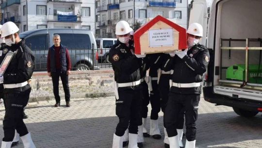 Kalp krizinden hayatını kaybeden polis memuru için tören
