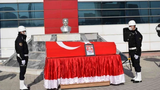 Kalp krizinden hayatını kaybeden polis memuru için tören