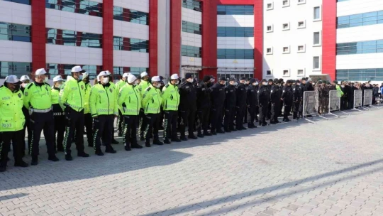 Kalp krizinden hayatını kaybeden polis memuru için tören