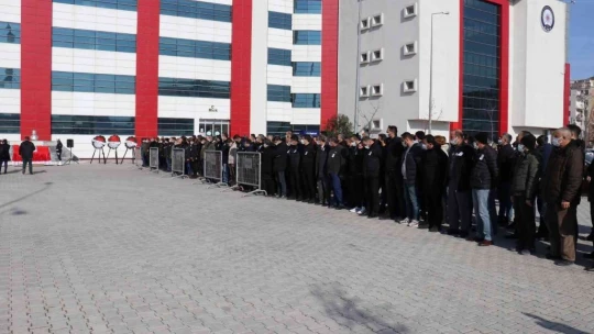 Kalp krizinden hayatını kaybeden polis memuru için tören