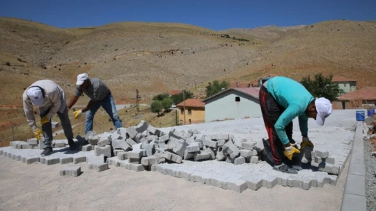 Karagöz Mahallesi'ndeki meydan çalışmaları tamamlandı