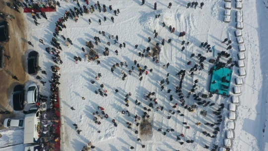 Karda doğa yürüyüşü renkli anlara sahne oldu