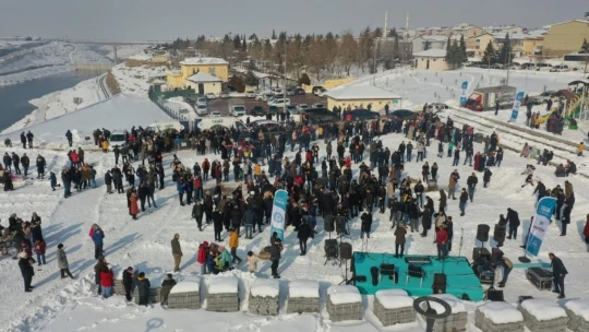 Karda doğa yürüyüşü renkli anlara sahne oldu