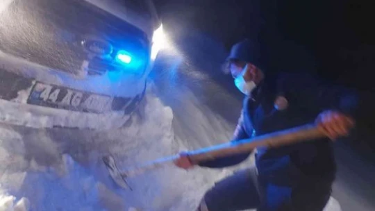 UMKE ekibi karda mahsur kaldı