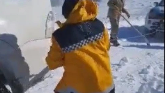 UMKE ekibi karda mahsur kaldı