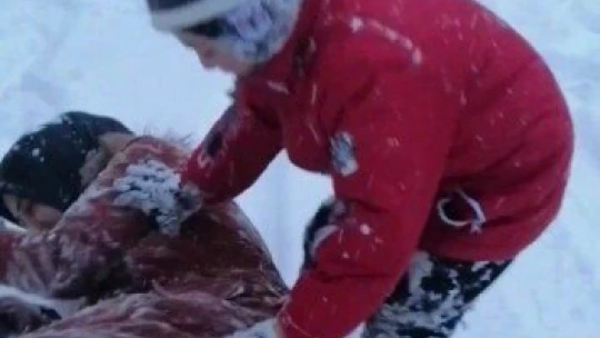 Karın keyfini çocuklar sürdü