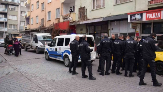 Kavga ettikleri şahsın üzerine pitbull saldılar: 3 yaralı