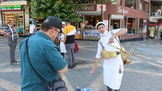 Kavurucu sıcakların vazgeçilmezi meyan şerbeti