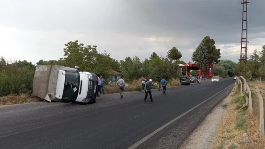 Kayganlaşan yolda kaza meydana geldi