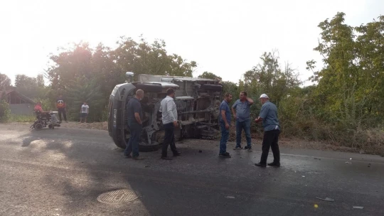 Kayganlaşan yolda kaza meydana geldi