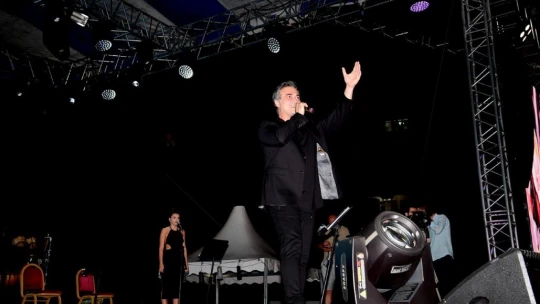 Kayısı festivali, Kutsi ve Zara konseriyle sona erdi