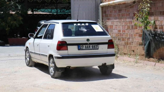 Kayısı talebine yetişemeyince aracını kayısı ile takas etme yoluna gitti