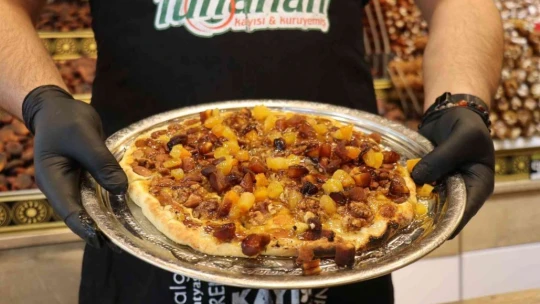 Kayısıdan pizza yaptı