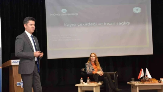 Kayısının sağlığa faydaları panelde anlatıldı