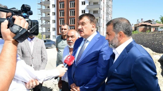 Kaynarca'da 4 bin dönüm araziyi suya kavuştu