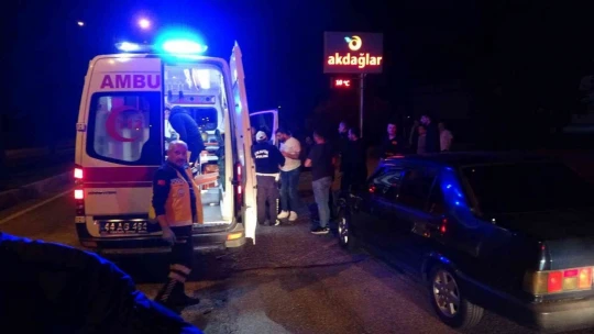 Kazada arkadaşı yaralanan sürücü ortalığı birbirine kattı