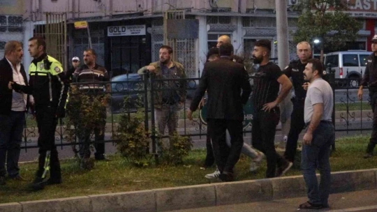 Kazayı unutup kavgaya tutuştular