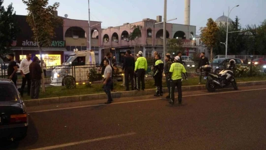 Kazayı unutup kavgaya tutuştular