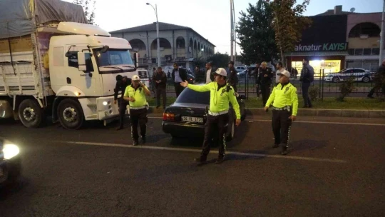 Kazayı unutup kavgaya tutuştular