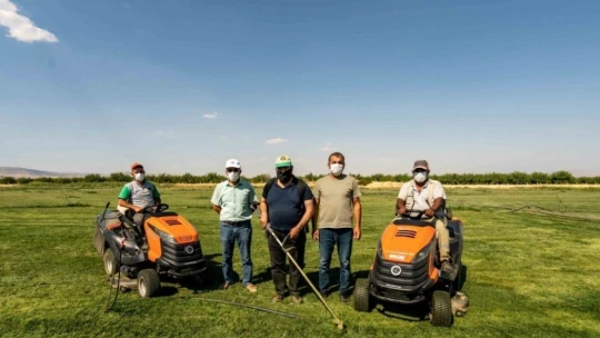 Kendi çimini üretiyorlar