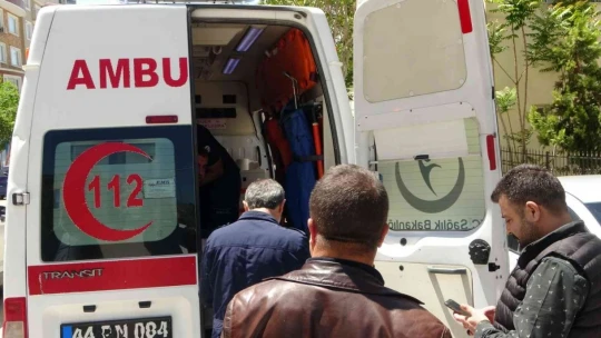 Kezzapla kendine zarar vermek isteyen şahsı polis etkisiz hale getirdi