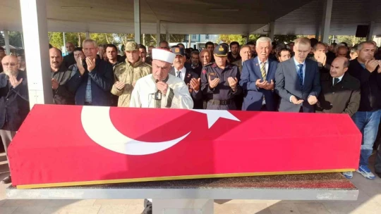 Kıbrıs gazisi son yolculuğuna uğurlandı