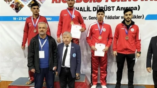 15 madalya ile döndüler