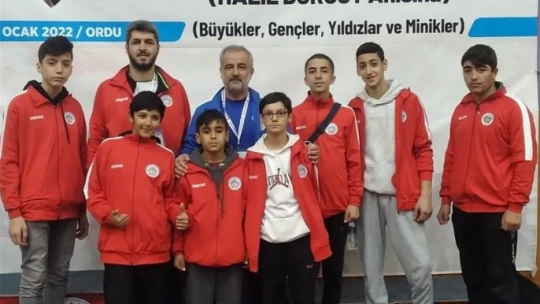 15 madalya ile döndüler