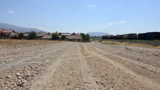 Kiltepe'de yeni yol açıyor