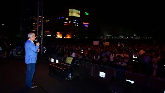 Kiraz festivali Manga konseriyle final yaptı