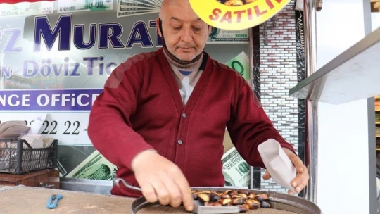 Kışın habercisi kestane hem el hem cep yakıyor