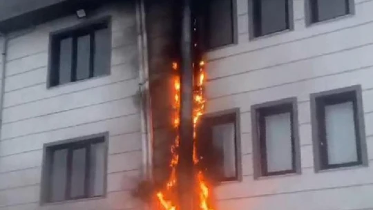 Kız öğrenci yurdunda yangın paniği