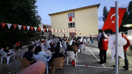 Kızılay'dan çocuklar için açık hava sinema etkinliği