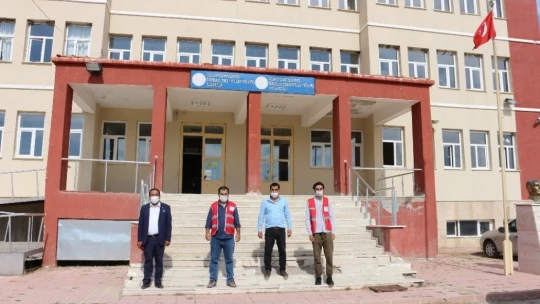 Kızılay köy okullarındaki çocukları unutmadı