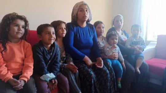 Kocalarından ayrı yaşayan 3 kadın 11 çocukla hayata tutunuyor