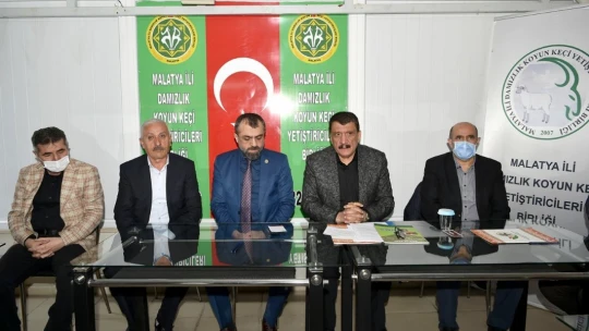 Koyun kırpma kursunu başarıyla tamamlayanlara sertifikaları verildi