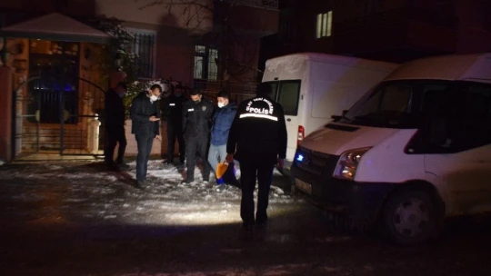 Küfürleşme kavgası kanlı bitti: 1 yaralı