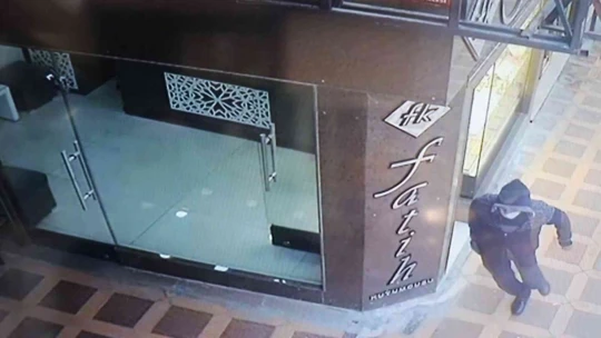 Kuyumcu soygunu kamerada