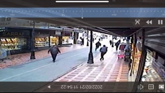 Bileziği aldığı anda kaçtı