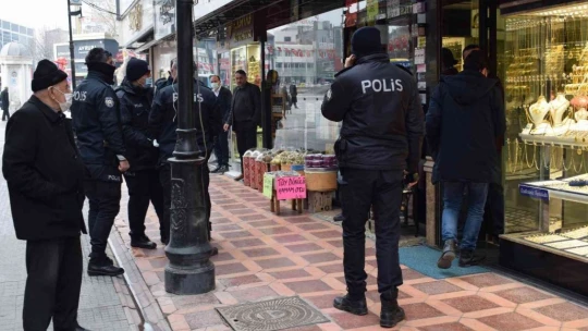 Bileziği aldığı anda kaçtı