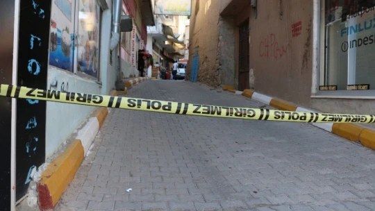 Kuyumcudan maskeli vurgun