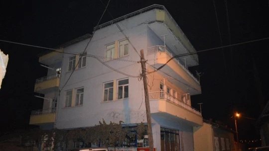 Kuzenlerin tartışması kanlı bitti: 1 ağır yaralı